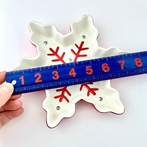 Hallmark Snowflake Treat Candy Dish Red & White Ceramic Christmas Decorations - Picture 6 of 11